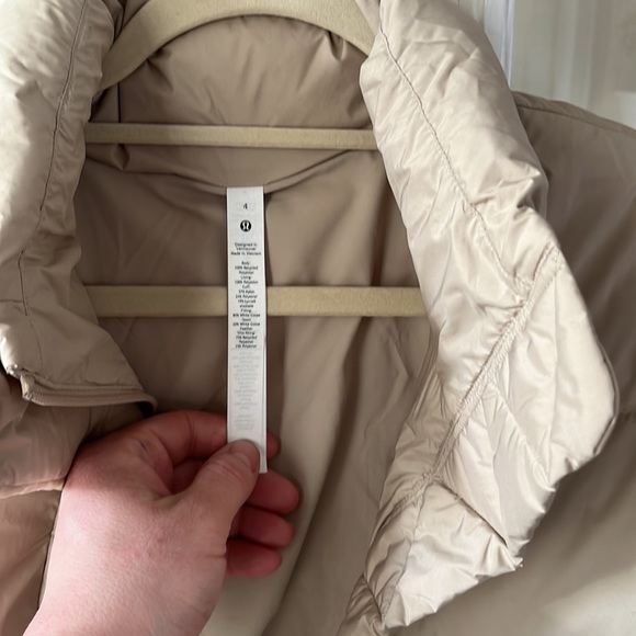 Lululemon Wunder Puff Super Cropped Jacket - Picture 2 of 4